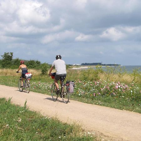 Direkt-Am-Suedstrand Burgtiefe auf Fehmarn Exterior photo